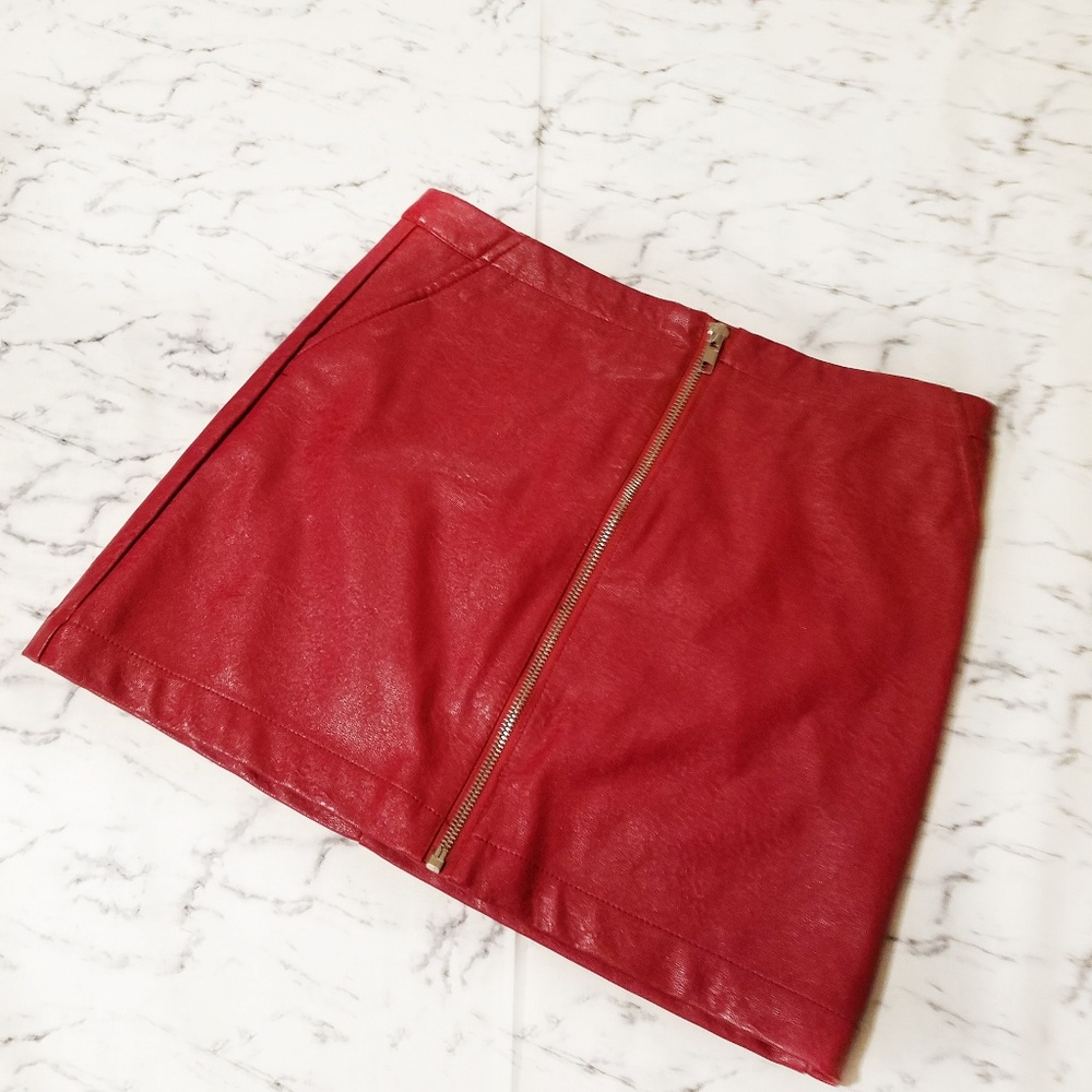 🔥🔥🔥 Sale! Red zipper skirt